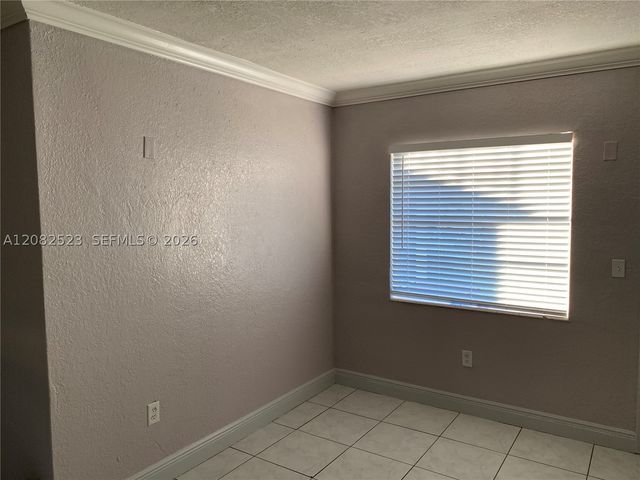 3903 SW 78th Ct 103, Miami, FL 33155