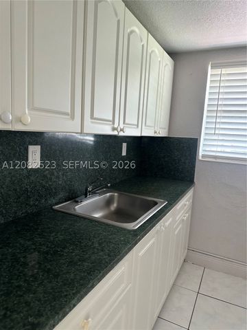 3903 SW 78th Ct 103, Miami, FL 33155