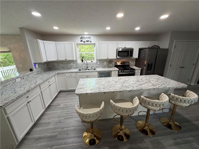 135 Tannenbaum Way, Pocono Twp, PA 18332