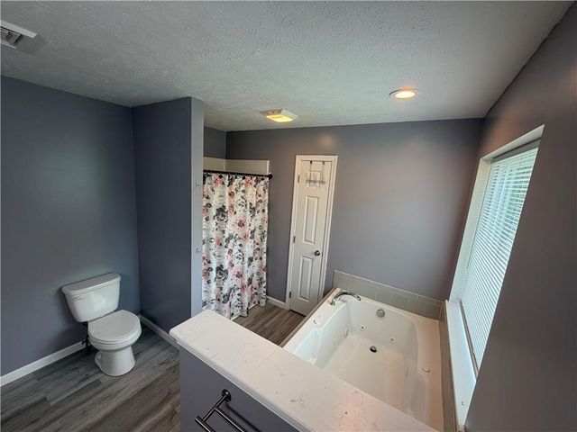 135 Tannenbaum Way, Pocono Twp, PA 18332