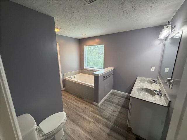 135 Tannenbaum Way, Pocono Twp, PA 18332