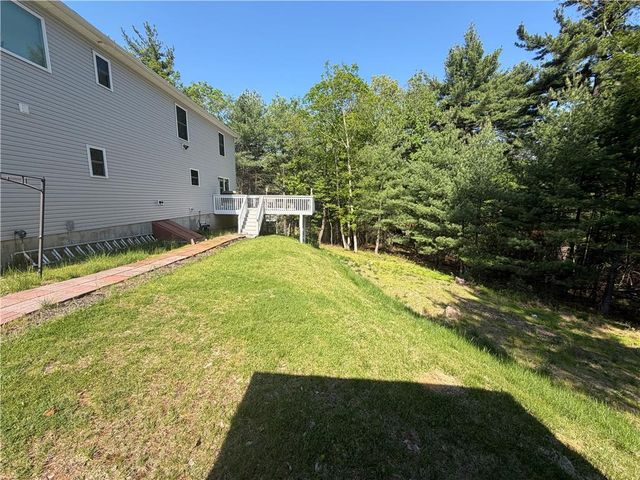 135 Tannenbaum Way, Pocono Twp, PA 18332