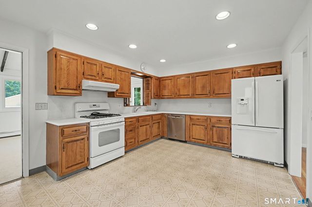 50 Reynolds Avenue, Stamford, CT 06905