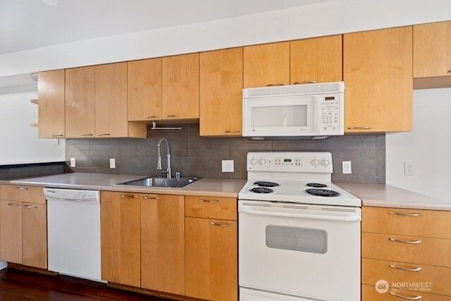 12334 31st Avenue NE #305, Seattle, WA 98125
