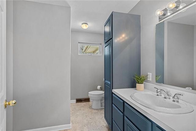 26930 Metcalf Road, Louisburg, KS 66053