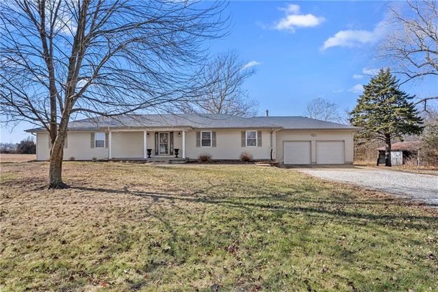 26930 Metcalf Road, Louisburg, KS 66053