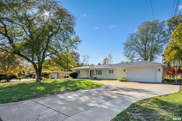 4132 RODEO Road, Davenport, IA 52806