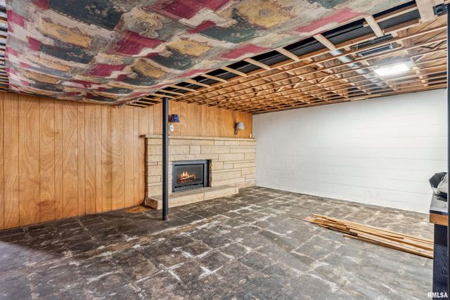 4132 RODEO Road, Davenport, IA 52806