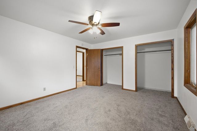 816 16th Ave SW, Minot, ND 58701