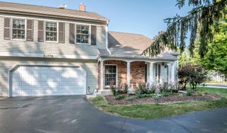 2S778 Timber Drive 778, Warrenville, IL 60555