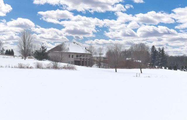 N6393 Tradewinds CIRCLE, Beaver Dam, WI 53916