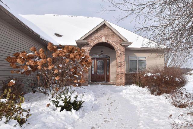 N6393 Tradewinds CIRCLE, Beaver Dam, WI 53916