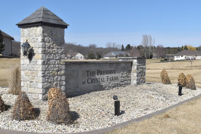 N6393 Tradewinds CIRCLE, Beaver Dam, WI 53916