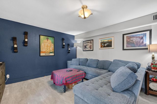 209 Wimbledon Lake Dr 209, Plantation, FL 33324