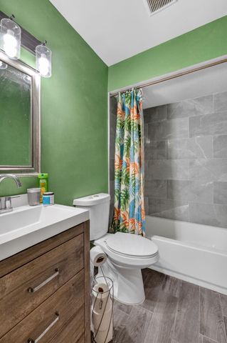 209 Wimbledon Lake Dr 209, Plantation, FL 33324