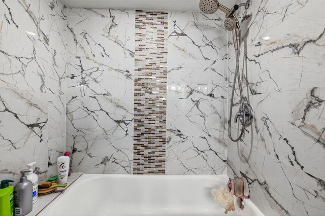 209 Wimbledon Lake Dr 209, Plantation, FL 33324