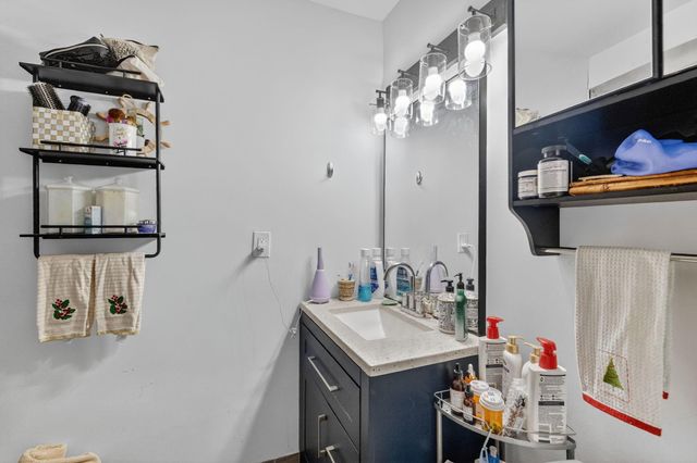 209 Wimbledon Lake Dr 209, Plantation, FL 33324