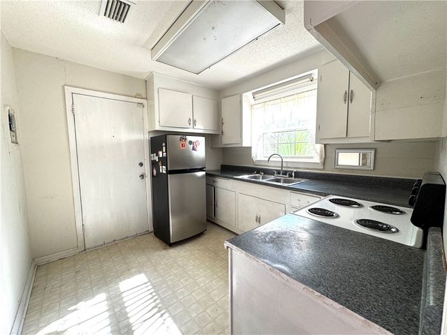 1926 Wilson Ave, Brunswick, GA 31520