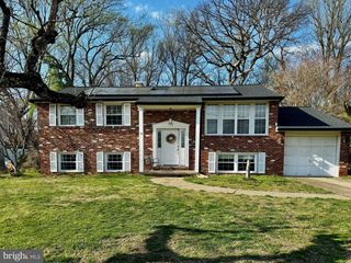 1514 HILLSIDE DR, Cherry Hill, NJ 08003