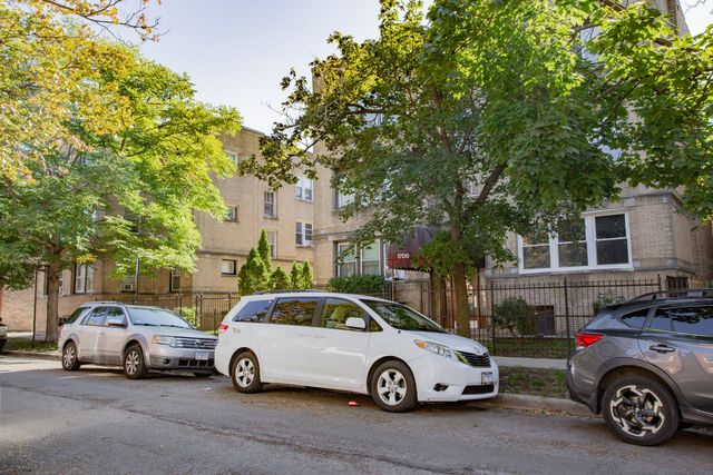1703 W Wallen Avenue 1C, Chicago, IL 60626