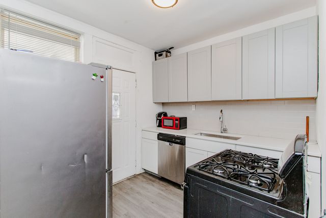 1703 W Wallen Avenue 1C, Chicago, IL 60626