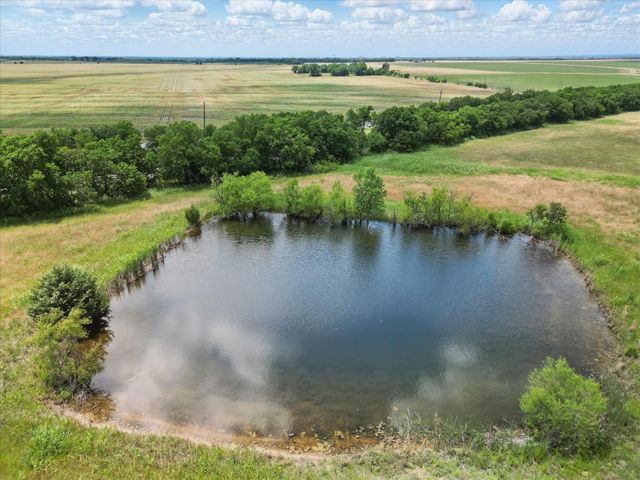 6464 County Road 1050, Celeste, TX 75423