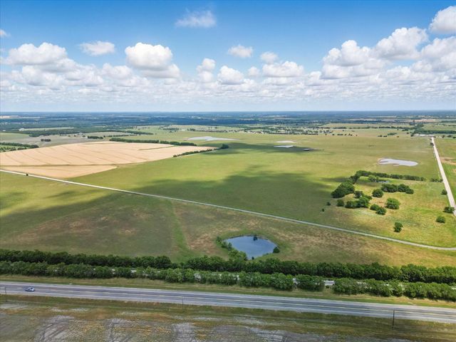 6464 County Road 1050, Celeste, TX 75423