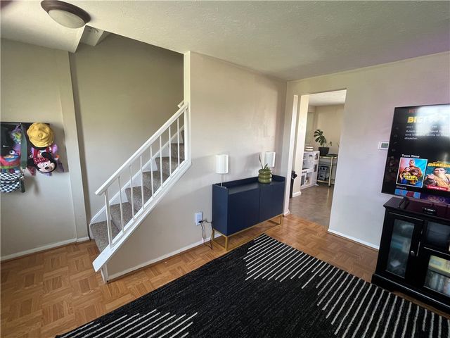 3000 Ridge Rd, South Park, PA 15129