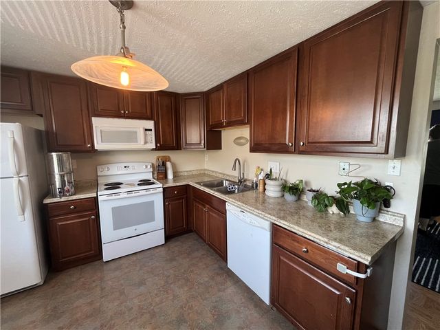 3000 Ridge Rd, South Park, PA 15129