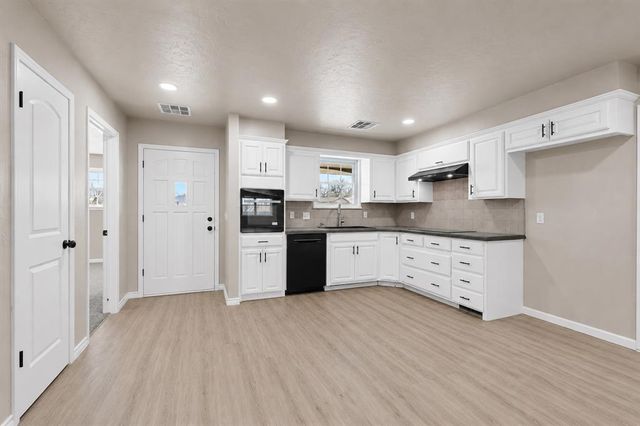 420 SW 24th Street, El Reno, OK 73036