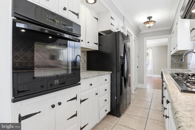 2006 S QUEEN ST, York, PA 17403