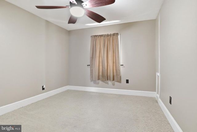 2006 S QUEEN ST, York, PA 17403