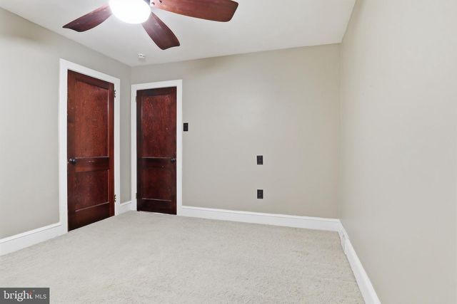2006 S QUEEN ST, York, PA 17403