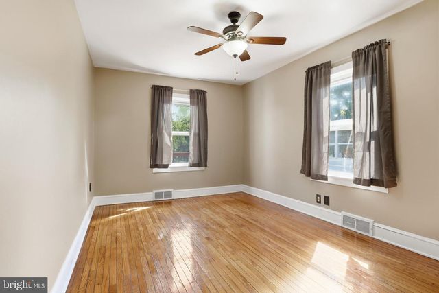 2006 S QUEEN ST, York, PA 17403