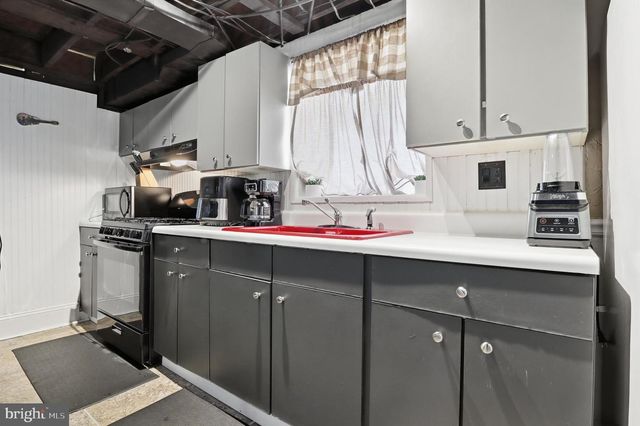 2006 S QUEEN ST, York, PA 17403
