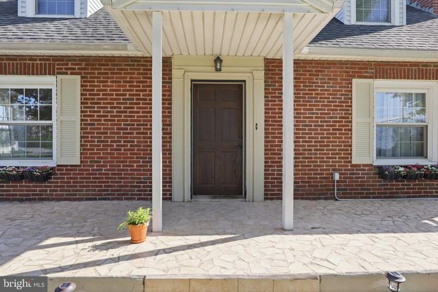 2006 S QUEEN ST, York, PA 17403