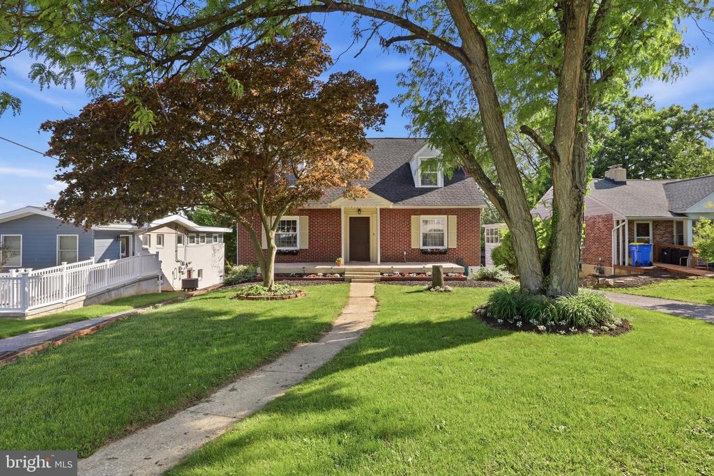 2006 S QUEEN ST, York, PA 17403