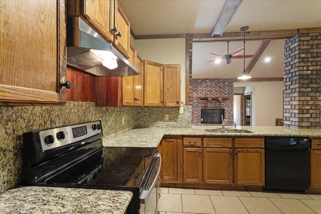 1035 Lakewood Road, Denison, TX 75020