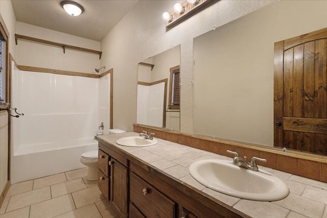 1035 Lakewood Road, Denison, TX 75020