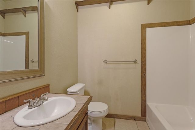 1035 Lakewood Road, Denison, TX 75020