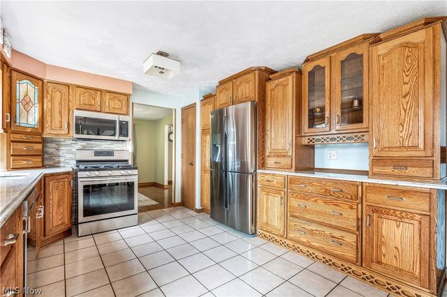 3680 Timber Lake Street NW, Uniontown, OH 44685