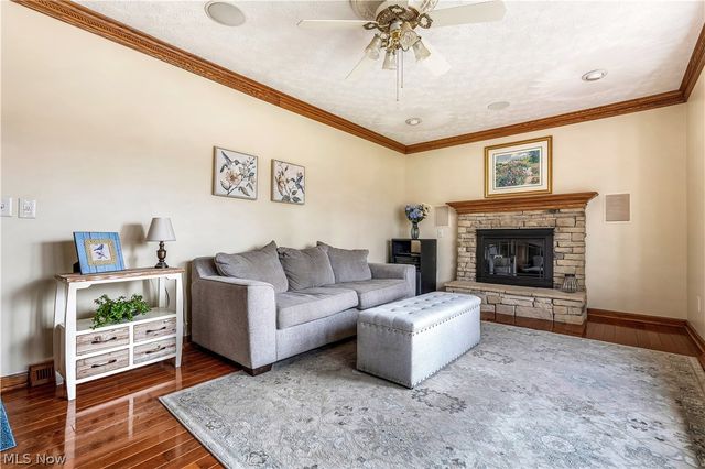 3680 Timber Lake Street NW, Uniontown, OH 44685