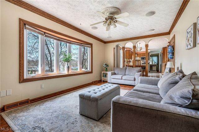 3680 Timber Lake Street NW, Uniontown, OH 44685