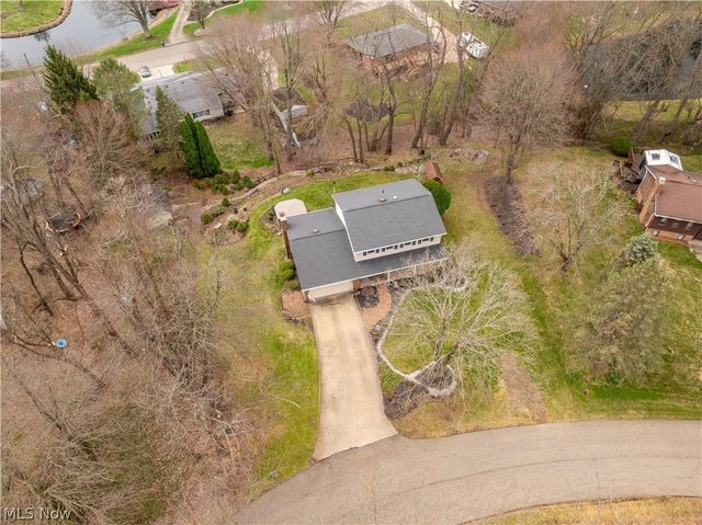 3680 Timber Lake Street NW, Uniontown, OH 44685