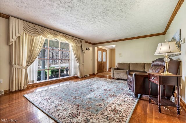 3680 Timber Lake Street NW, Uniontown, OH 44685