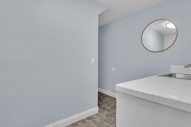 949 Browning Ln, Rocklin, CA 95765