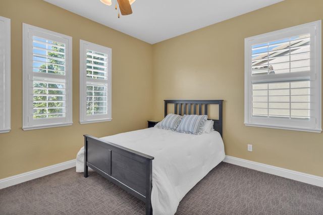 949 Browning Ln, Rocklin, CA 95765