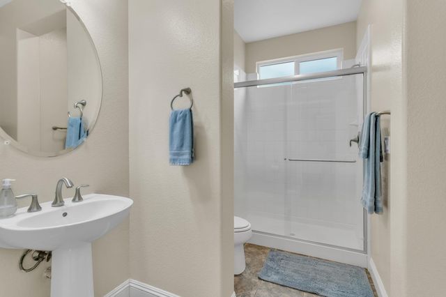 949 Browning Ln, Rocklin, CA 95765