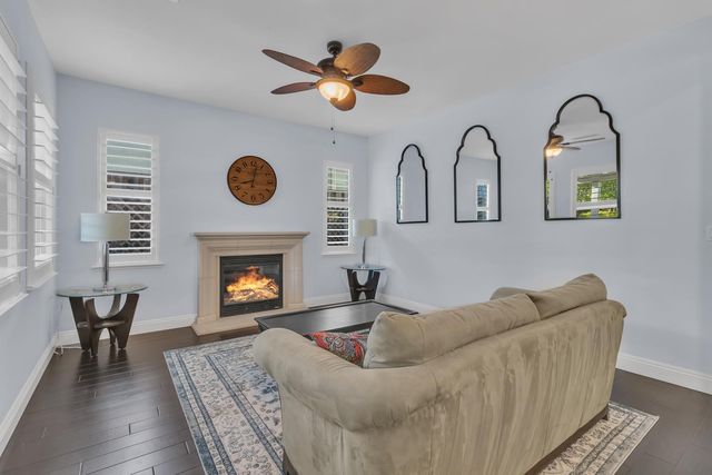 949 Browning Ln, Rocklin, CA 95765