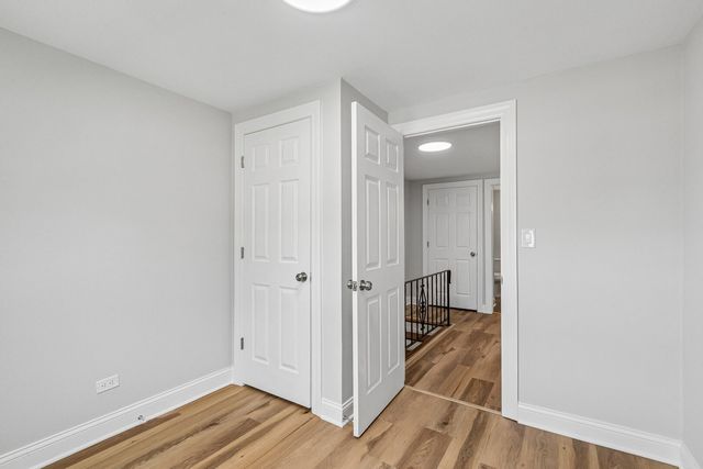 852 Colonial Drive E, Wheeling, IL 60090